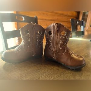Size 6 toddler brown leather zip side cowboy boots
